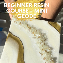Load image into Gallery viewer, Beginner Resin Course - Mini Geode
